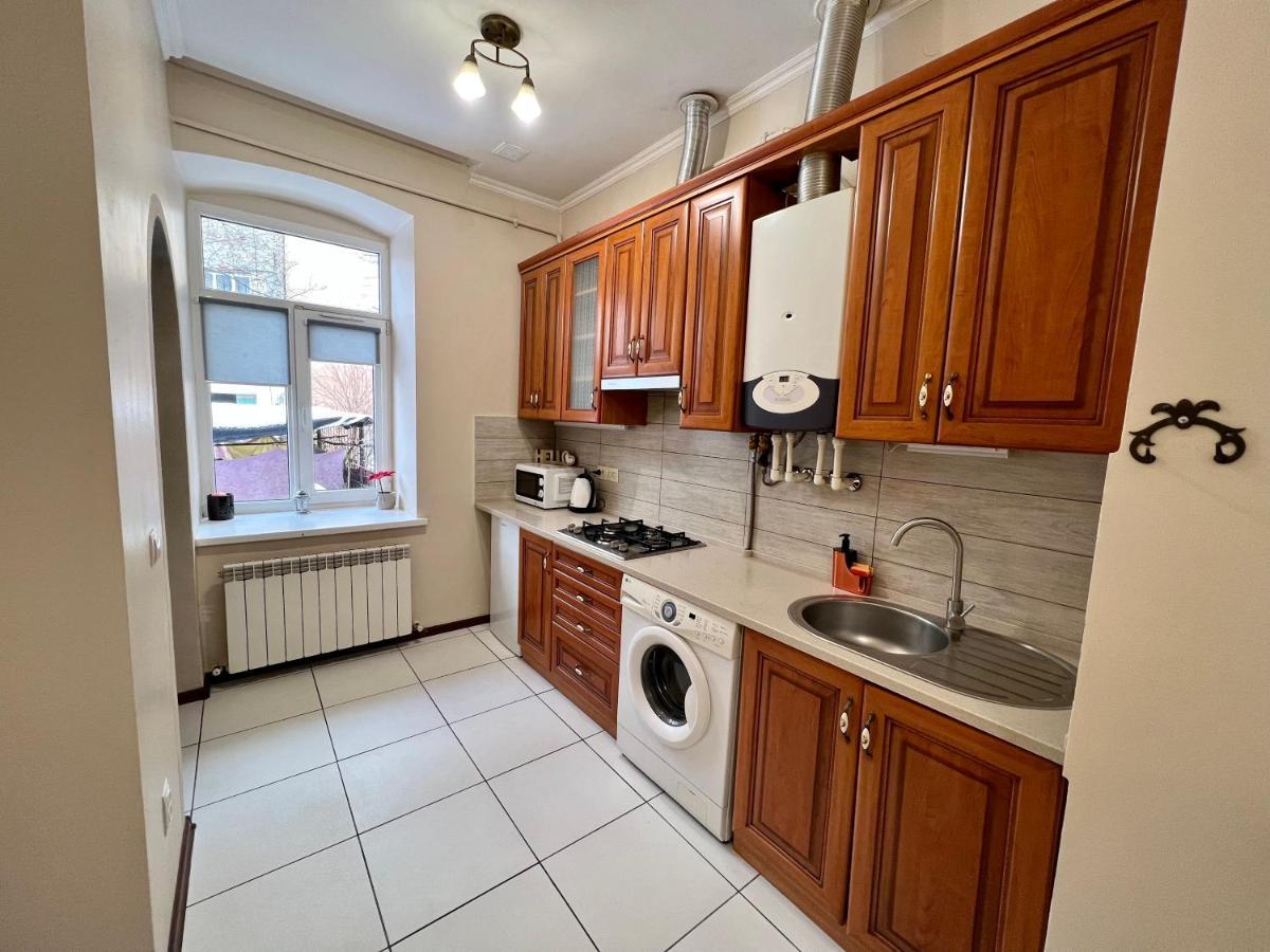 Old City Apartment With Parking Львов Экстерьер фото