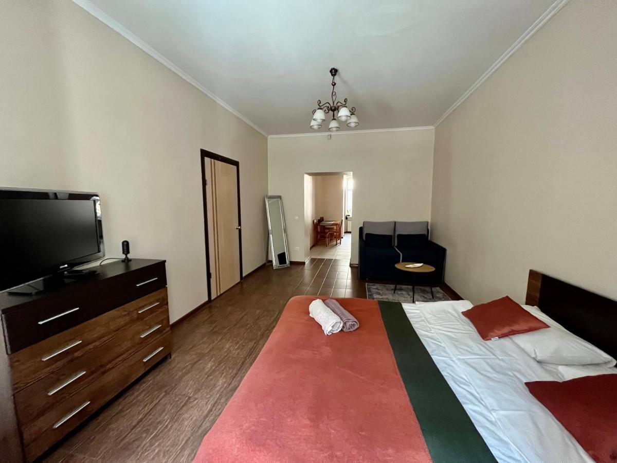 Old City Apartment With Parking Львов Экстерьер фото